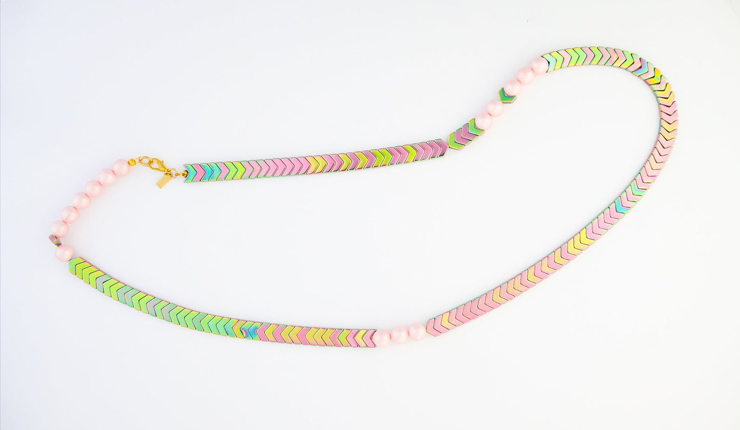 CARLIJN PEARL AND HEMATITE NECKLACE