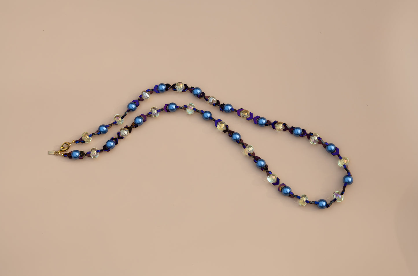 SAINTS LONG PEARL NECKLACE